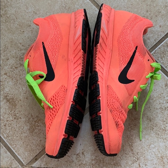 EUC Nike running shoes - Picture 2 of 7